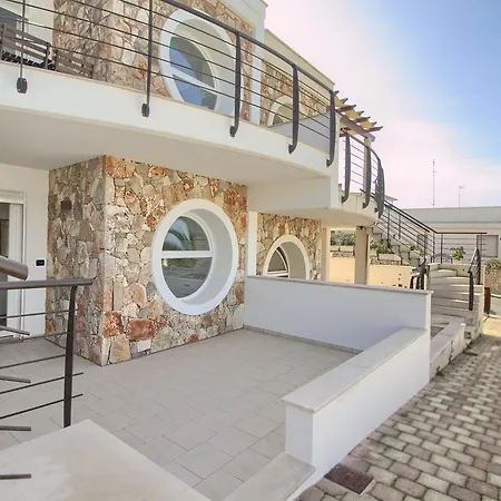 Prázdninový dům Le Dimore Sul Mare Di San Gregorio By Lovesud *