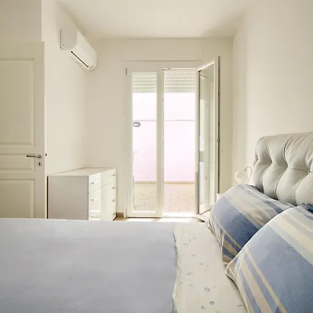 Holiday home Le Dimore Sul Mare Di San Gregorio By Lovesud