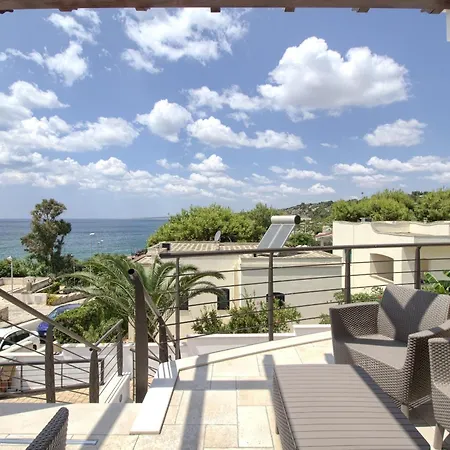 Feriehus Le Dimore Sul Mare Di San Gregorio By Lovesud Marina di San Gregorio